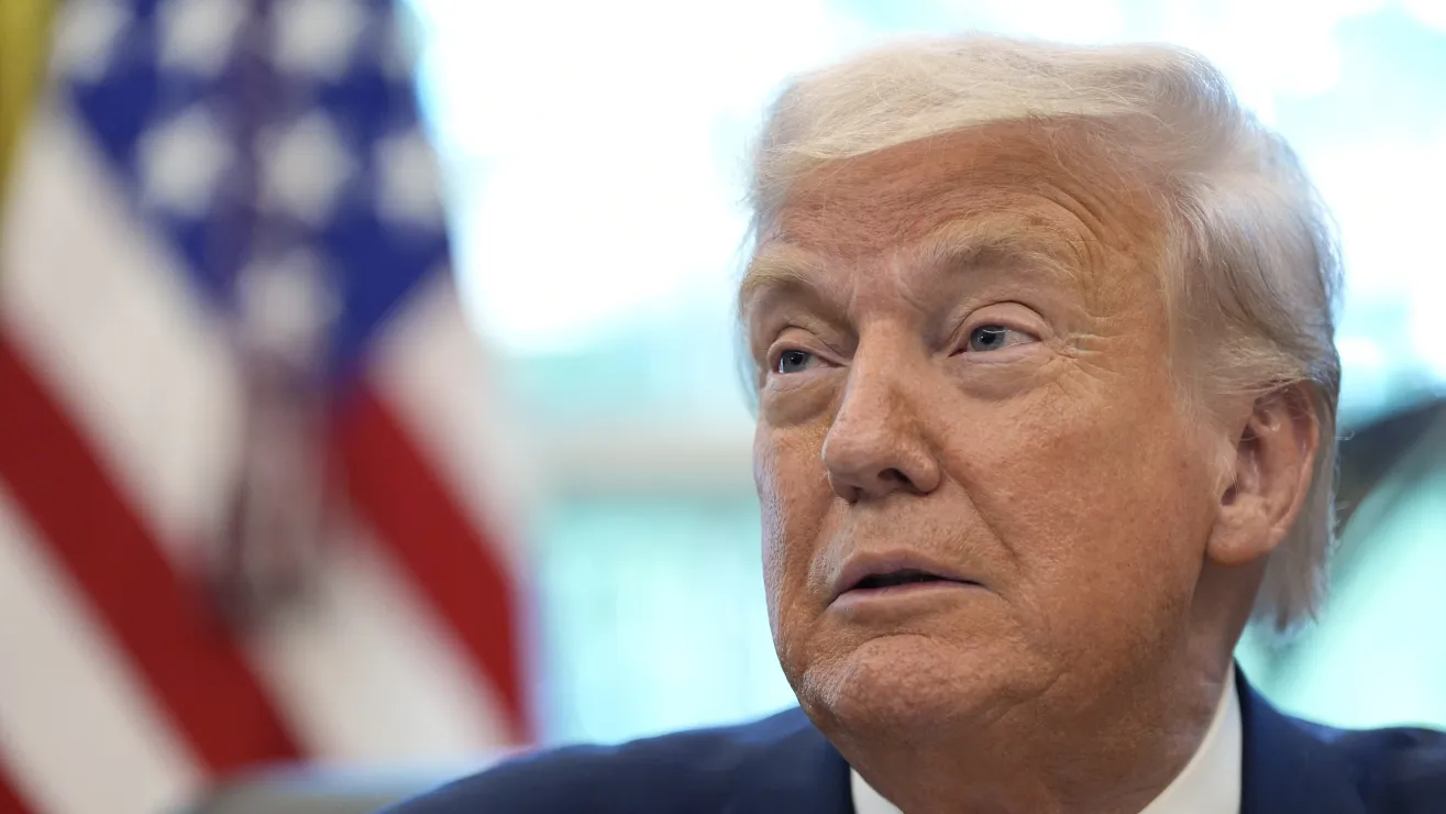 Gobierno de Trump analiza comprar un 10% de participación en Intel