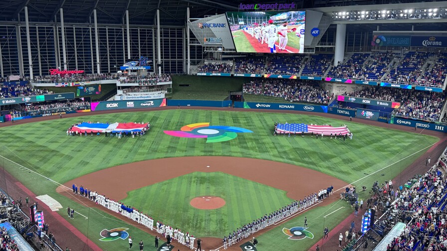 Así va el juego entre Dominicana y Estados Unidos en el Clásico