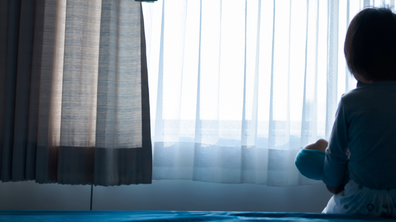 FBI: maestro de Nueva York arrestado por pornografía infantil tras denuncia en Escocia