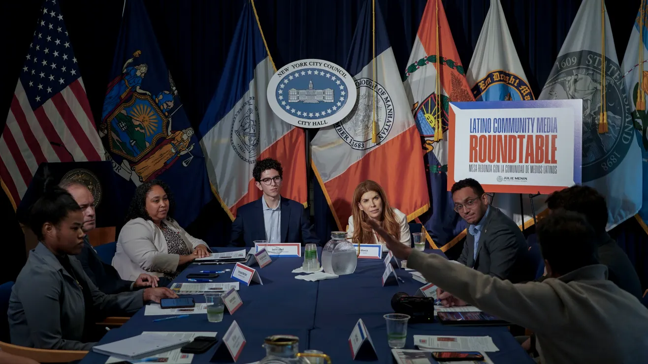 Liderazgo del Concejo de NYC traza un plan ante el caos de prostitución y venta ambulante en la Avenida Roosevelt