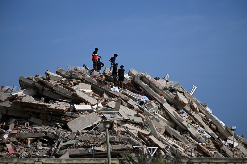 El Gobierno de Venezuela eleva a 235 los muertos y a 4,300 los heridos por terremotos