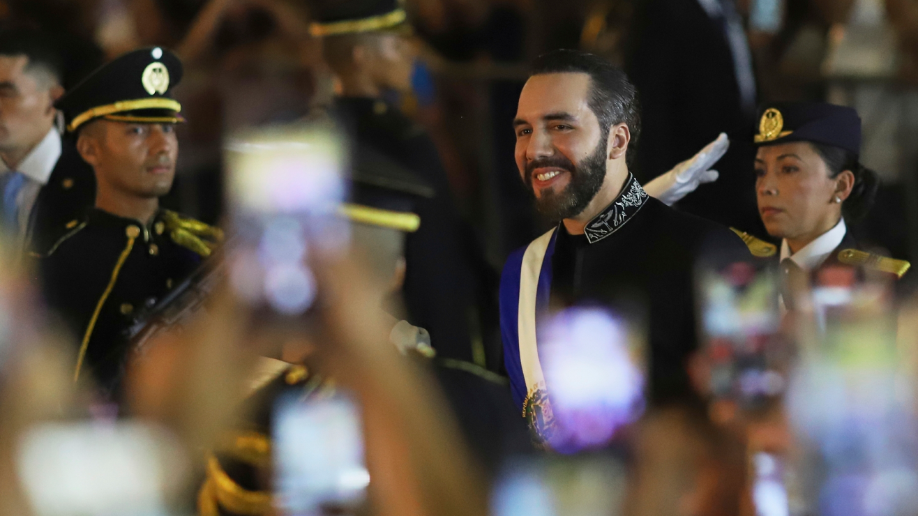 Nayib Bukele inscribió precandidatura para buscar un tercer mandato en El Salvador