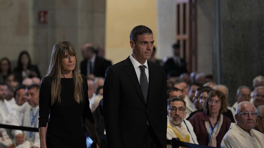 Un juez quita el pasaporte y envía a juicio a la esposa del presidente de gobierno español
