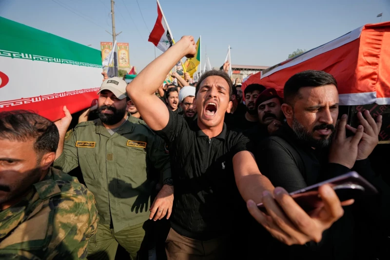 IrƔn lanza nuevos ataques con misiles contra EE.UU. y Arabia