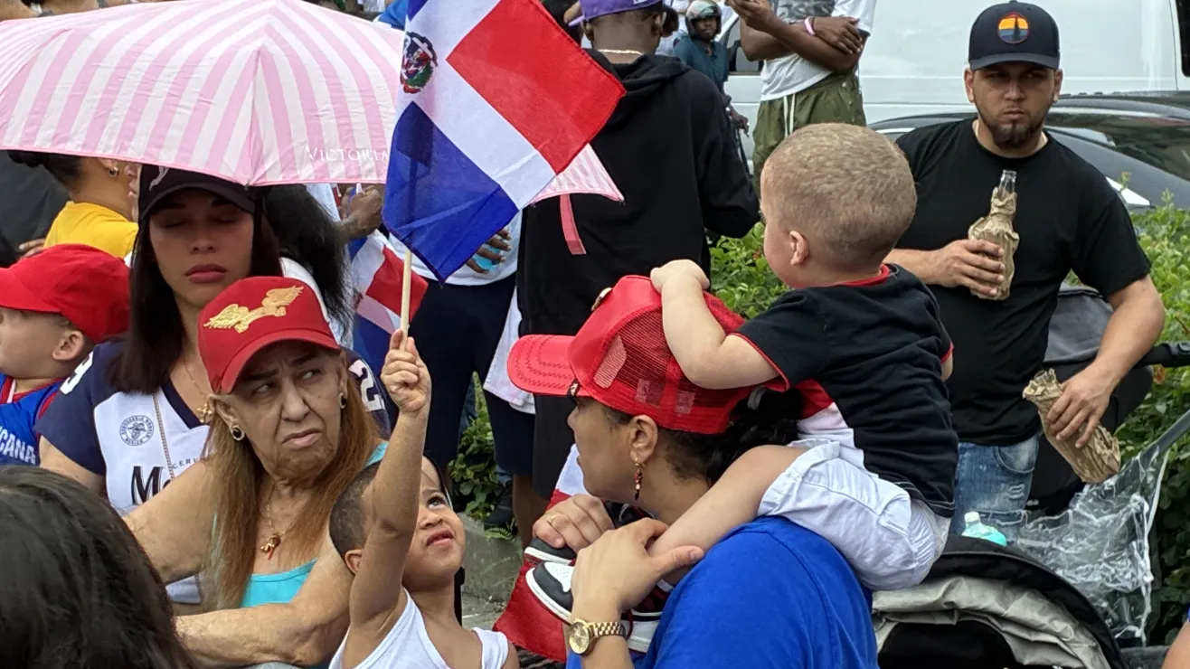 Por todo lo alto se celebrará la 37.ª edición de la Gran Parada Dominicana del Bronx