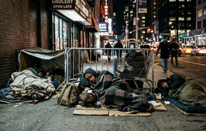 Casi 5.000 personas duermen a diario en la calle en Nueva York