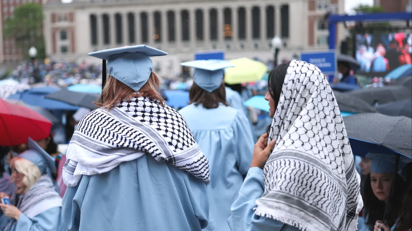Demandan a Trump por limitar estadía de estudiantes y periodistas extranjeros con visas