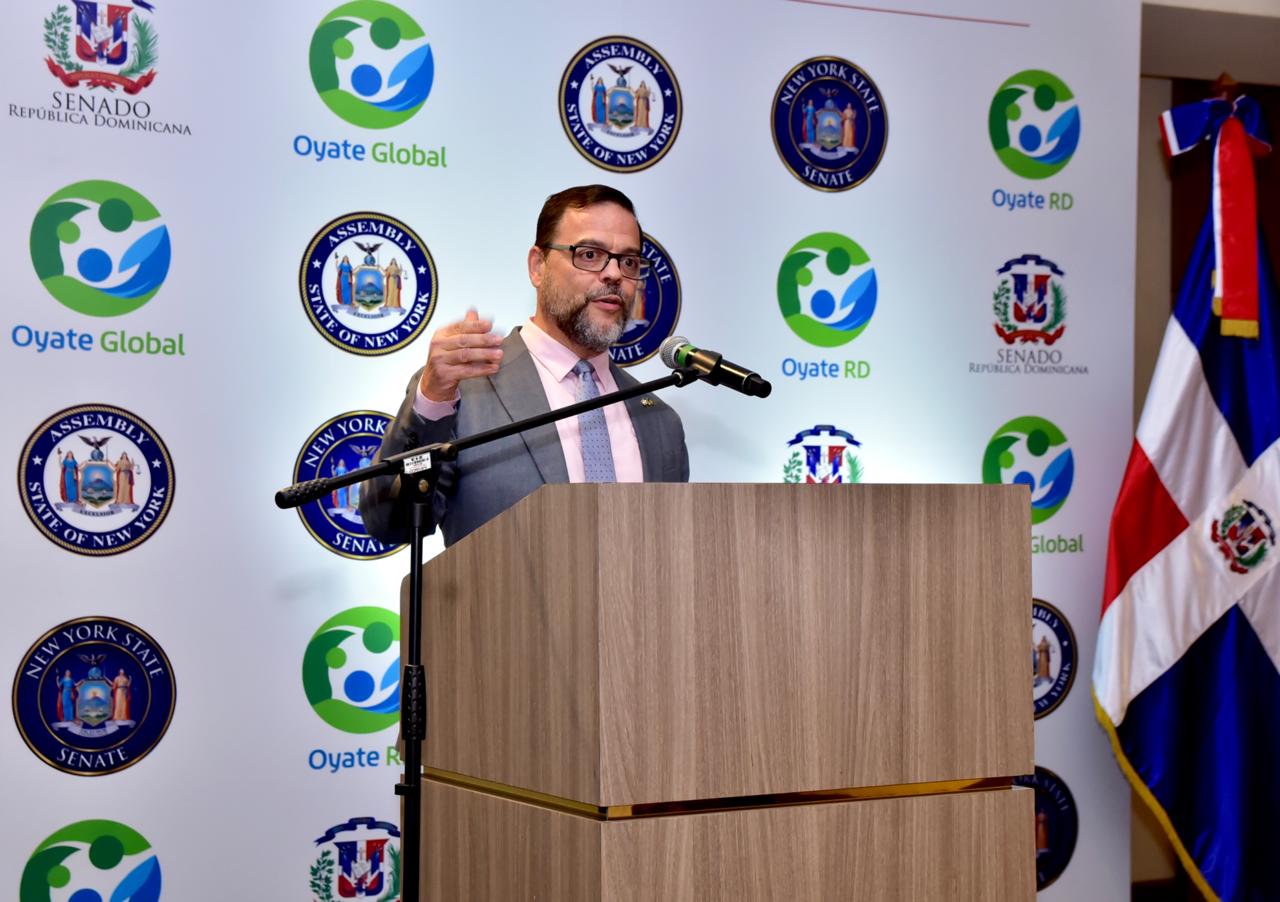La Junta Central Electoral (JCE) recibió este lunes una visita de la 5ta. Delegación de Oficiales del estado de Nueva York a quienes presentó el rol de la institución y los avances del proceso de cedulación a nivel local y en el exterior.