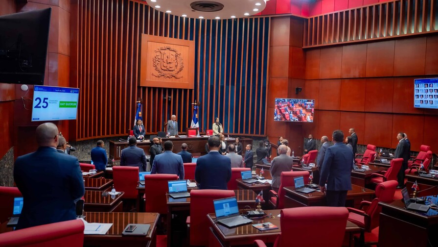 Senadores presentaron aluvión de 103 excusas para faltar a sesiones