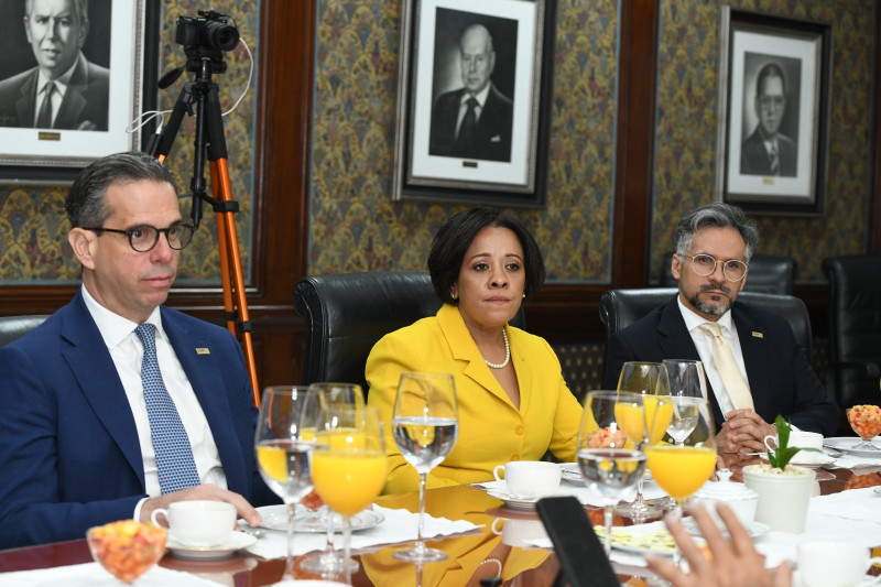 Empresarios dicen el país necesita de un estudio para aplicar una política de horario diferenciado