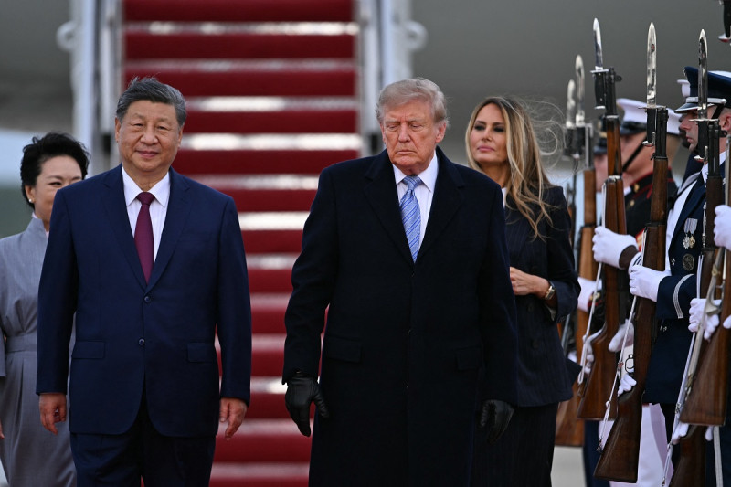 Xi llega a Estados Unidos para cumbre con Trump
