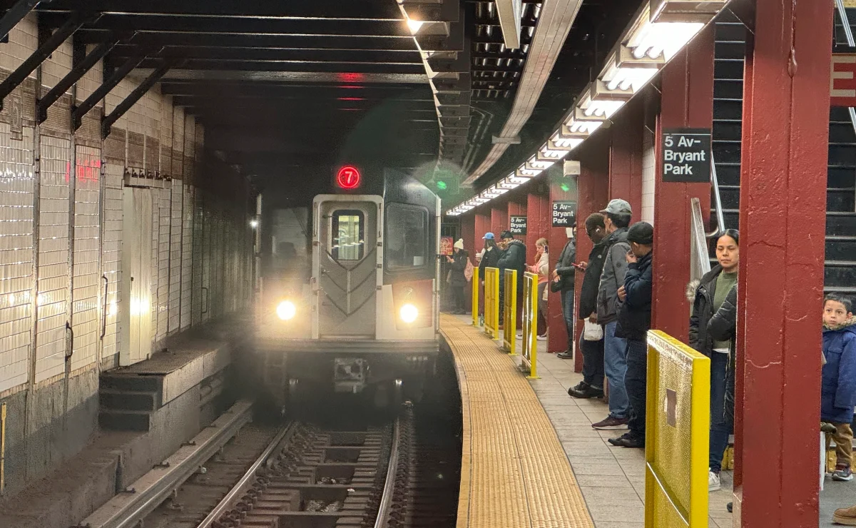 Empleado de la MTA descubre cadáver en avanzado estado de descomposición en una estación