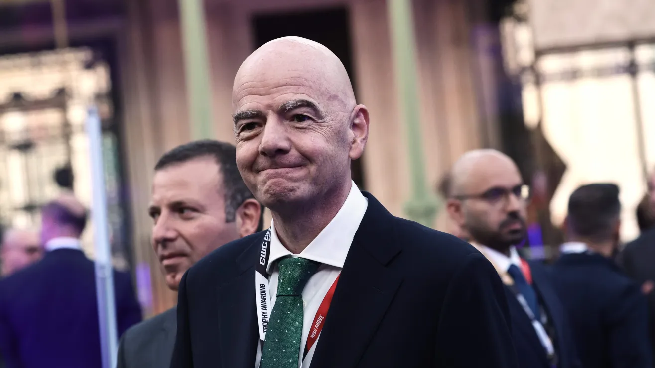 Empresario que quiso privatizar el Mundial acepta fallas polĆticas en plan de Infantino