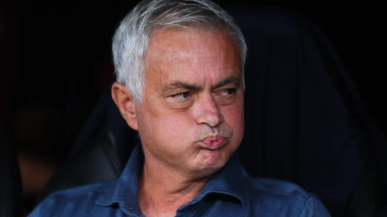 Mourinho crítica a Raúl Asencio: “Un jugador del Real Madrid lo es 24 horas”