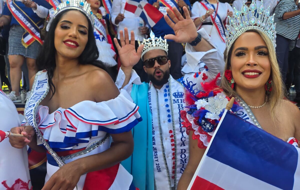 Desfile Estatal Dominicano de Nueva Jersey desafía la lluvia y convierte a Paterson en escenario de orgullo y unidad quisqueyana