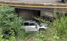 La gobernadora de Dajabón sale ilesa de accidente en que su yipeta cayó desde un puente en Bánica