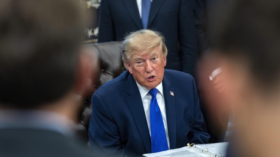 Trump elimina normas que protegían a alumnos LGTBI de discriminación sexual