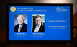 Estadounidenses Michael Woodford y Robert Hall ganan el Nobel de Economía