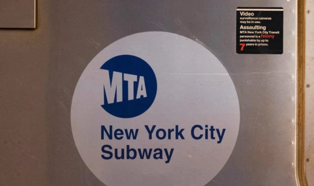 Aranceles de Trump podrían sumar $1 mil millones al costo de nuevos trenes y autobuses de Nueva York
