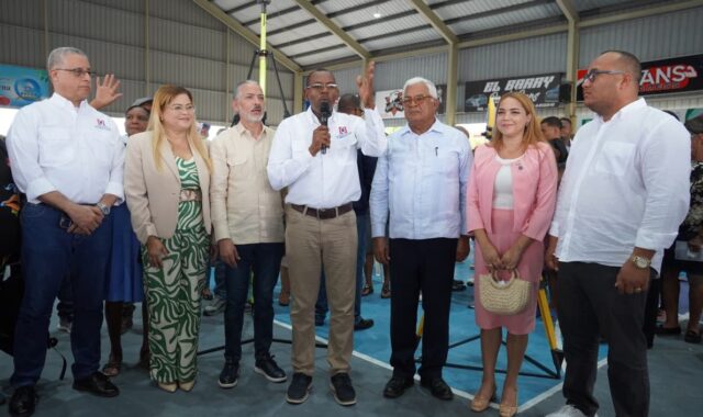 Gobierno inicia titulación de terrenos en 11 sectores de Azua para beneficiar a 14,400 personas