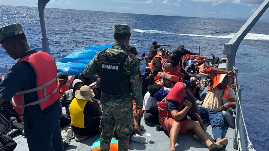 La paradoja del Canal de la Mona: dominicanos llegan y puertorriqueños se van