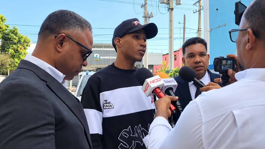 Se entrega en Neiba joven que recibió RD$15,000 por celular vinculado a muerte de Emmanuel Contreras