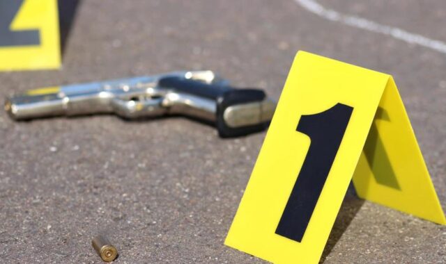 Policía mata a hombre en el ensanche La Paz; lo buscaba por dos órdenes de arresto